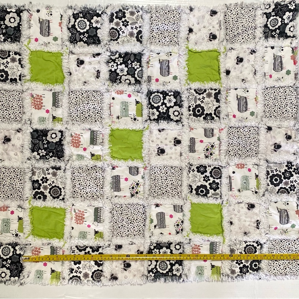 Quilted blanket, baby blanket